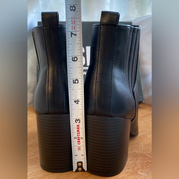 SM New York WOMENS BLACK ANKLE BOOTS - Picture 8 of 8